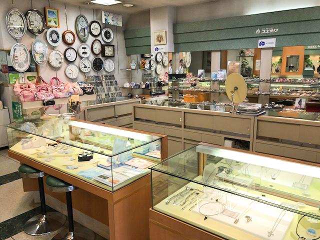 眼鏡のスエザワ